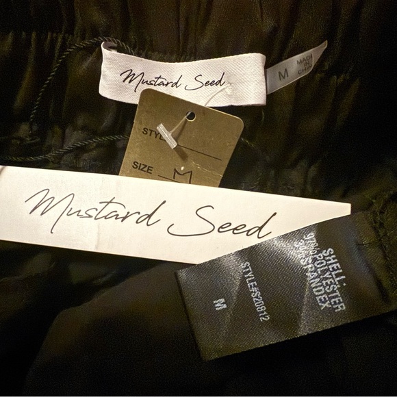 NWT Black high waisted belted Wide Leg trousers size M - Picture 13 of 13